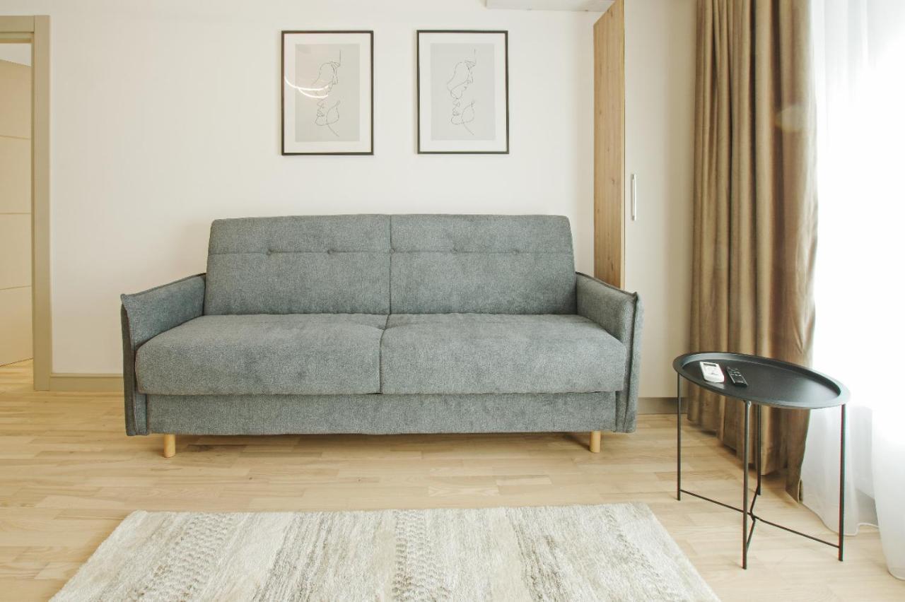 Himson-Beige Apartment Iasi Esterno foto