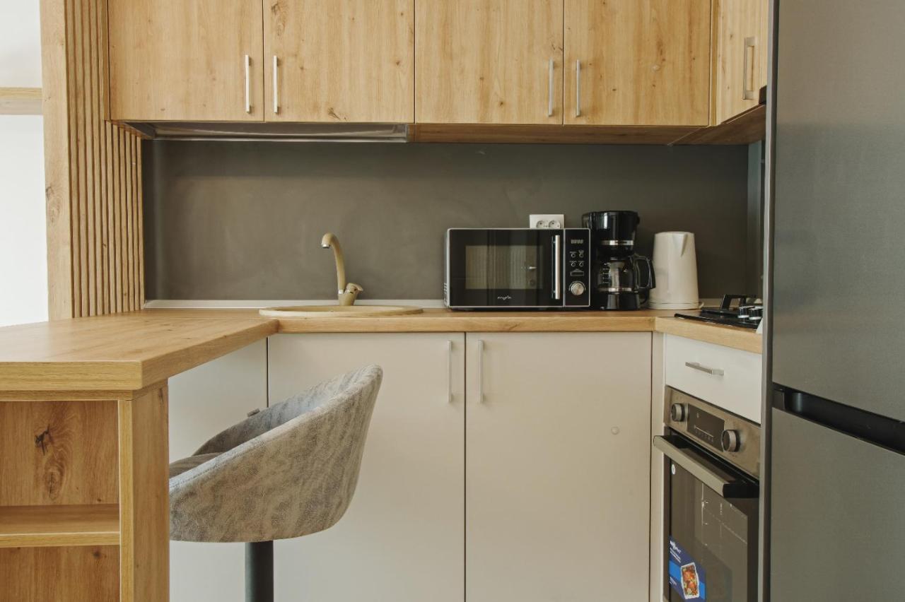 Himson-Beige Apartment Iasi Esterno foto