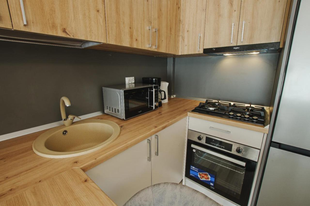 Himson-Beige Apartment Iasi Esterno foto